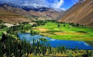 Tourism in Gilgit-Baltistan:                                                    A Paradise untapped